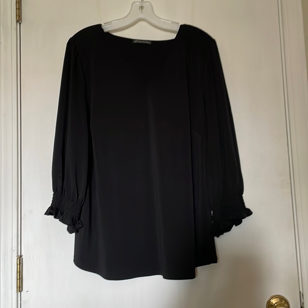 Size 2x long sleeve black blouse.